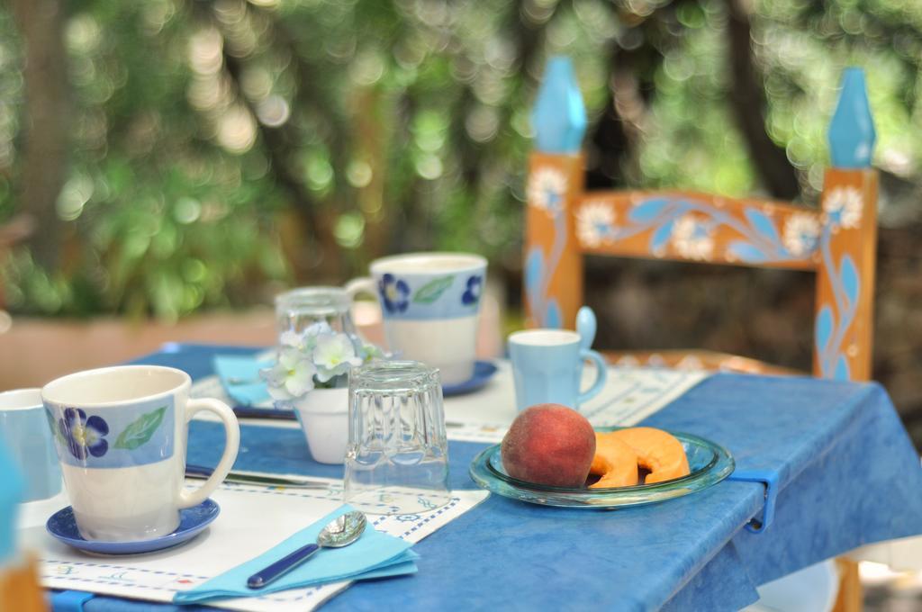 Bed & Breakfast Yin & Yang San Pantaleo Dış mekan fotoğraf