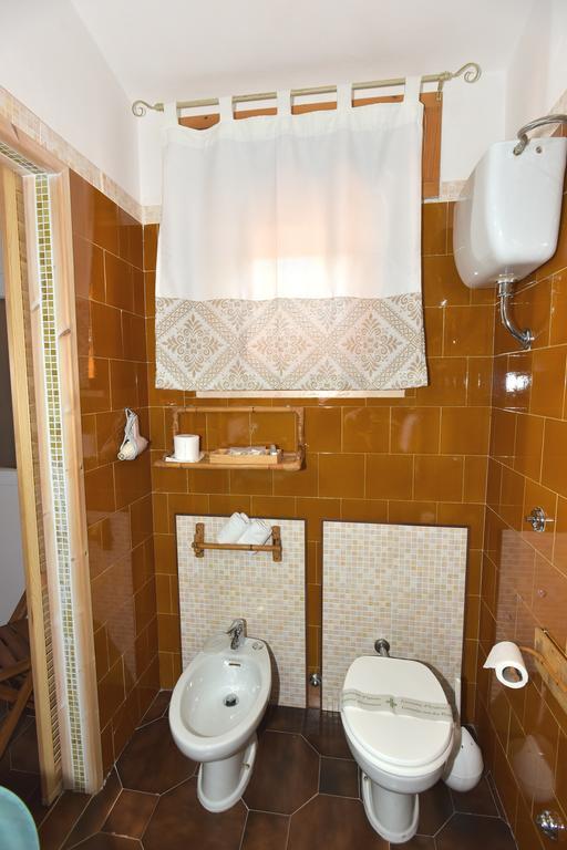 Bed & Breakfast Yin & Yang San Pantaleo Dış mekan fotoğraf