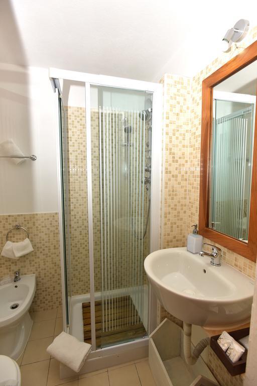 Bed & Breakfast Yin & Yang San Pantaleo Dış mekan fotoğraf