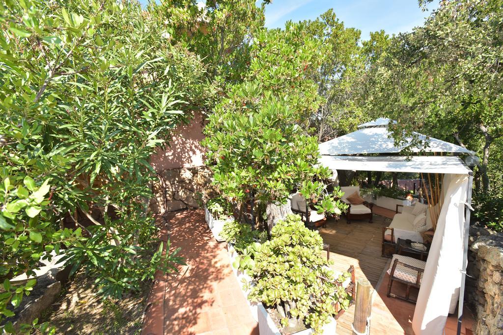 Bed & Breakfast Yin & Yang San Pantaleo Dış mekan fotoğraf