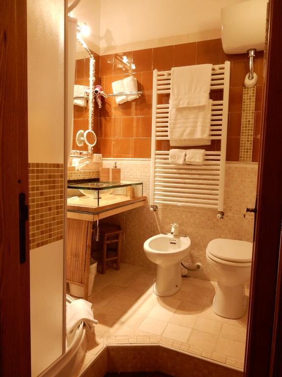 Bed & Breakfast Yin & Yang San Pantaleo Dış mekan fotoğraf
