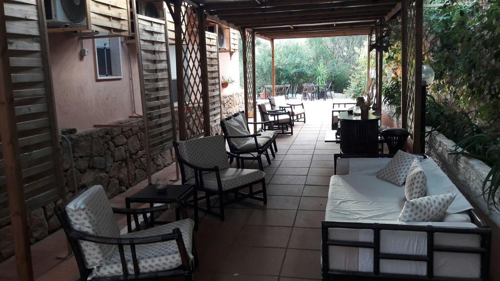 Bed & Breakfast Yin & Yang San Pantaleo Dış mekan fotoğraf