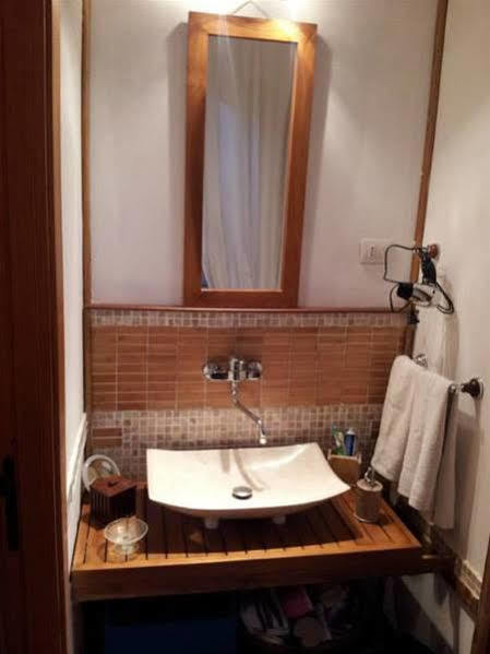 Bed & Breakfast Yin & Yang San Pantaleo Dış mekan fotoğraf